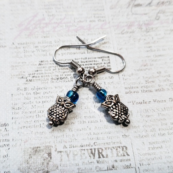 Owl Earrings - Picture 2 of 4